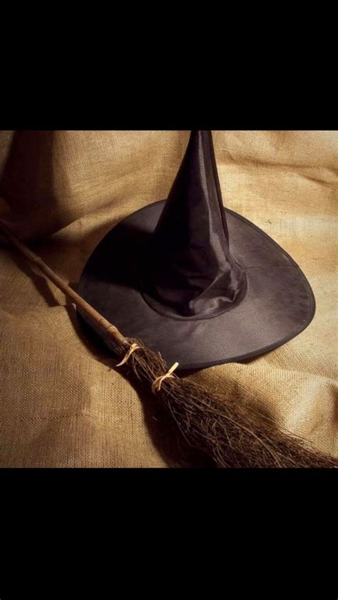 Witches hat meaninf
